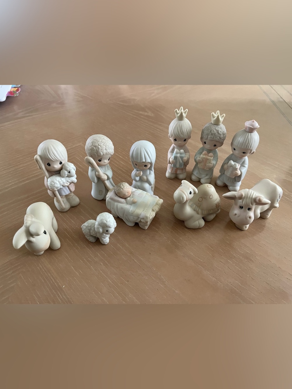 Precious Moments Miniature Nativity 11 piece set.